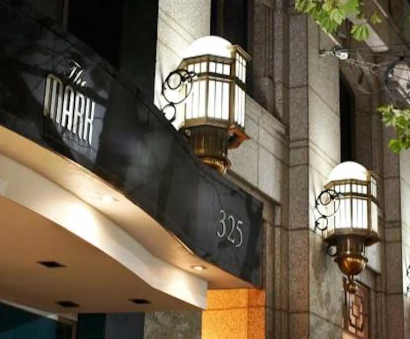 $785, 1-bed, 1 bathroom, Melbourne VIC 3000