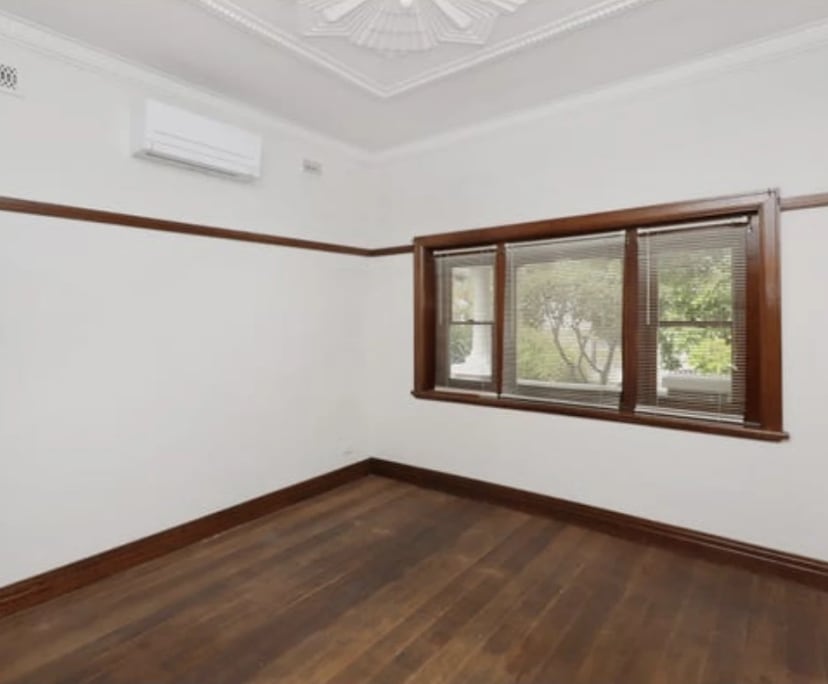 Whole property with 4 rooms for rent