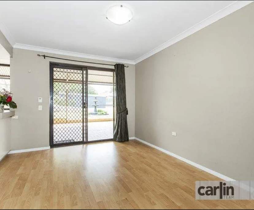 Whole property with 3 rooms for rent