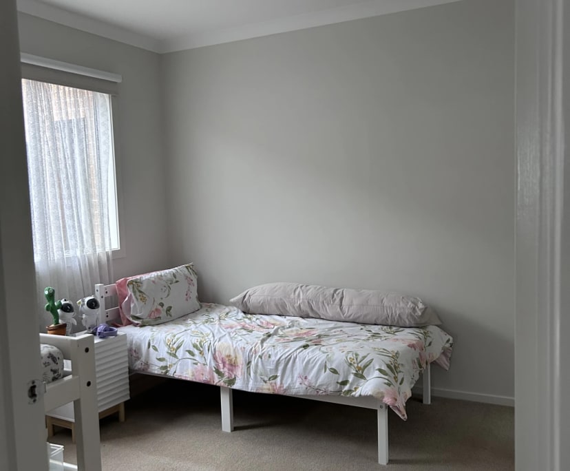 Room in a share house