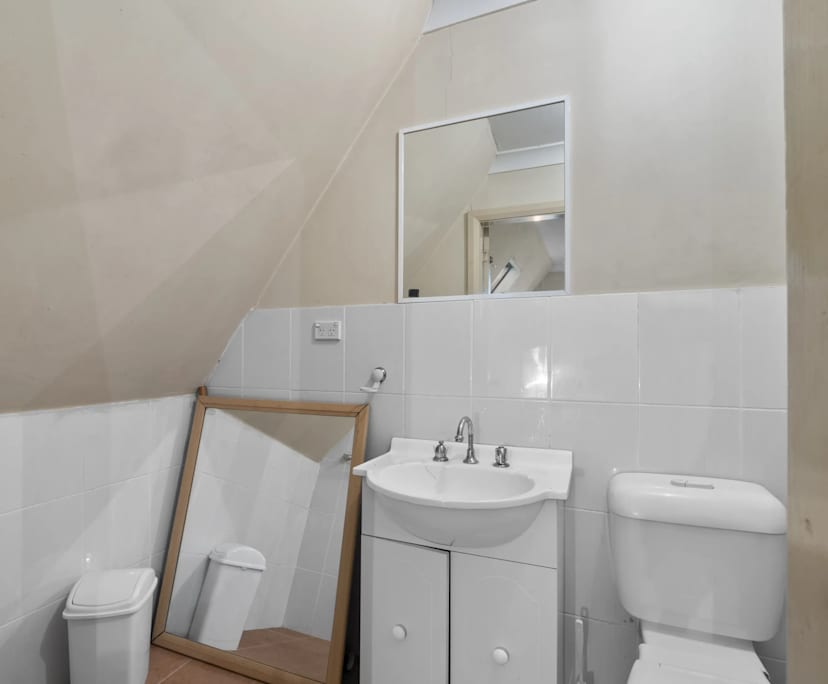 $395, Studio, 1 bathroom, Enmore NSW 2042