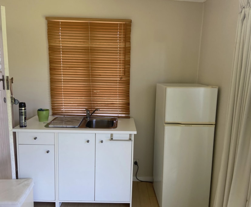$300, 1-bed, 1 bathroom, Mount Gravatt QLD 4122