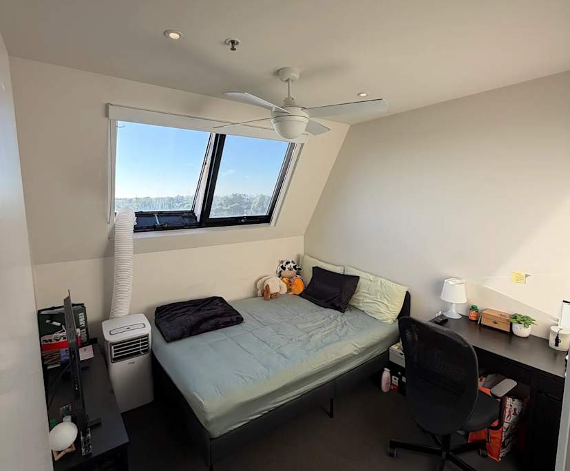 Furnished room with own bathroom