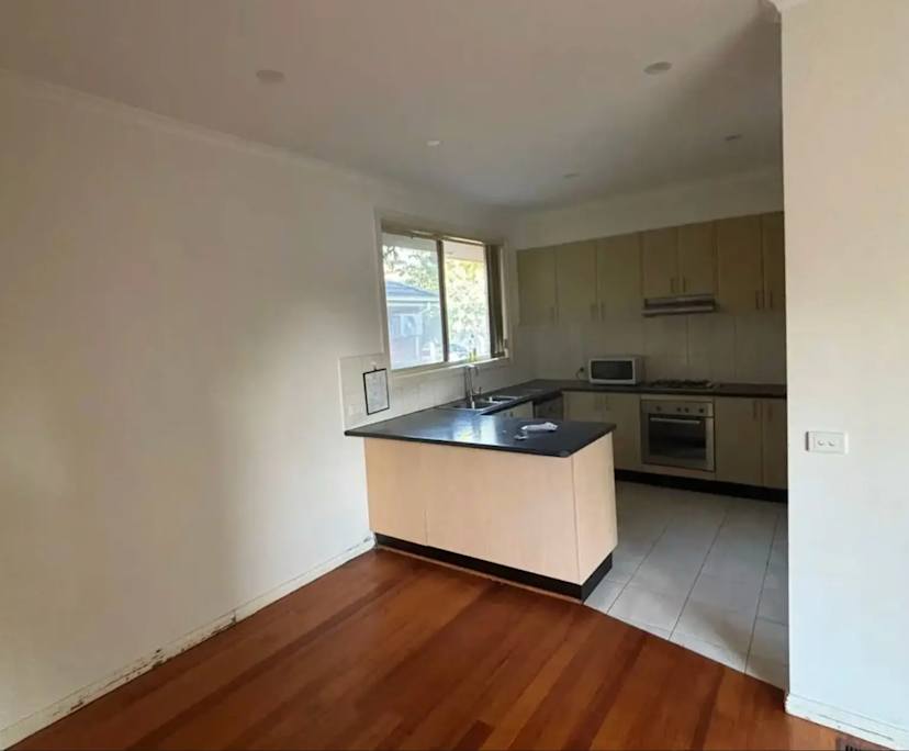 Room in a share house