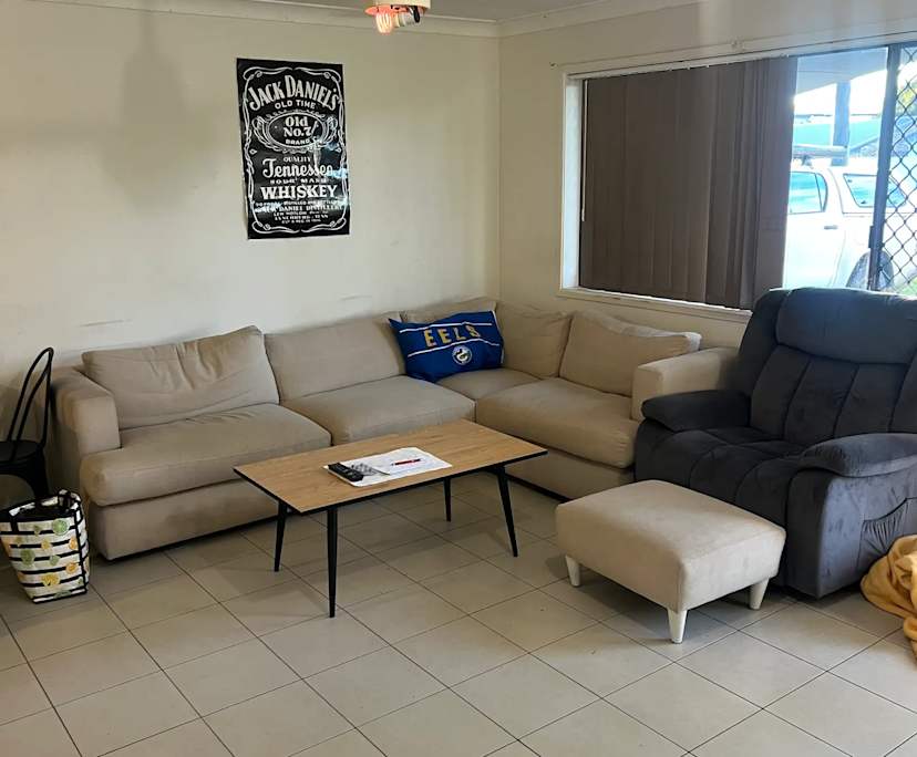 Unfurnished room in a share house