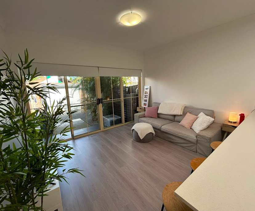 Whole property with 3 rooms for rent