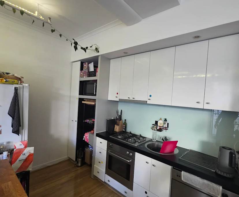 Unfurnished room in a flatshare