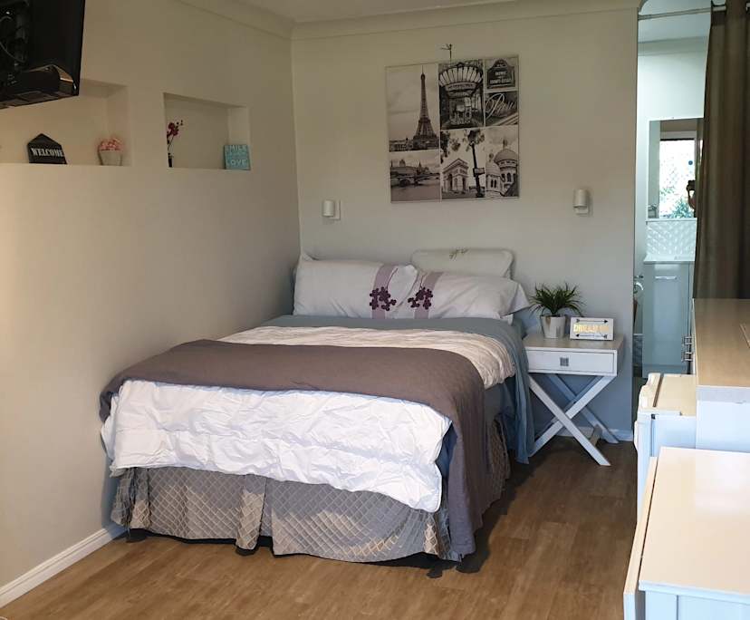 $400, Share-house, 3 bathrooms, Labrador QLD 4215