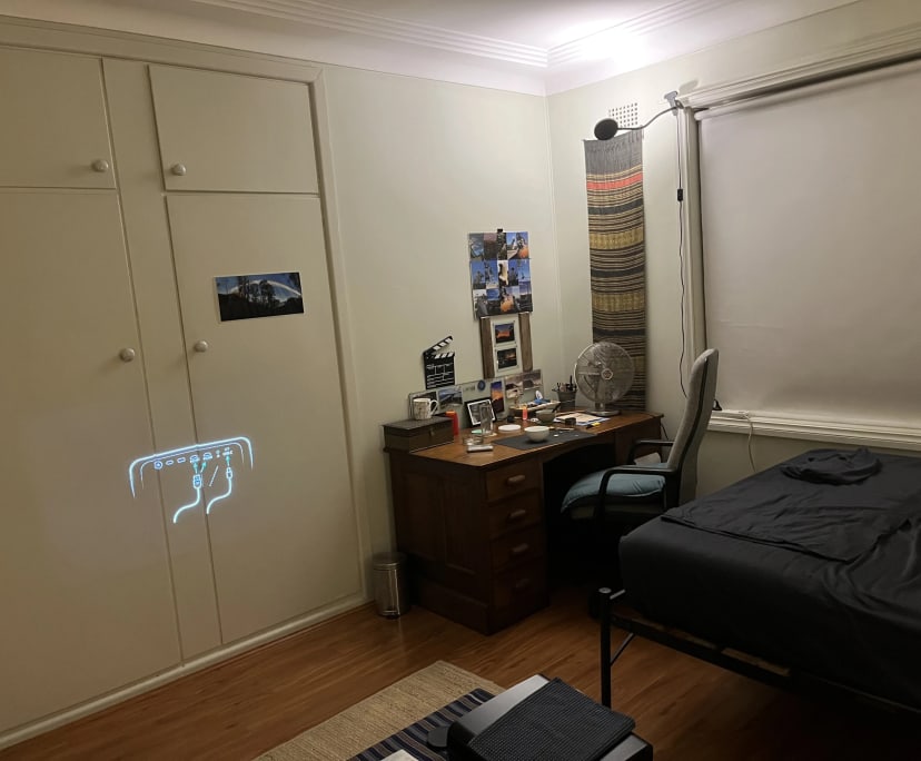 Furnished room in a share house
