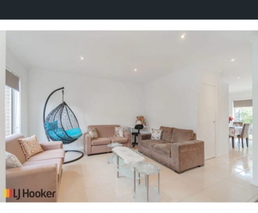 Unfurnished room in a share house