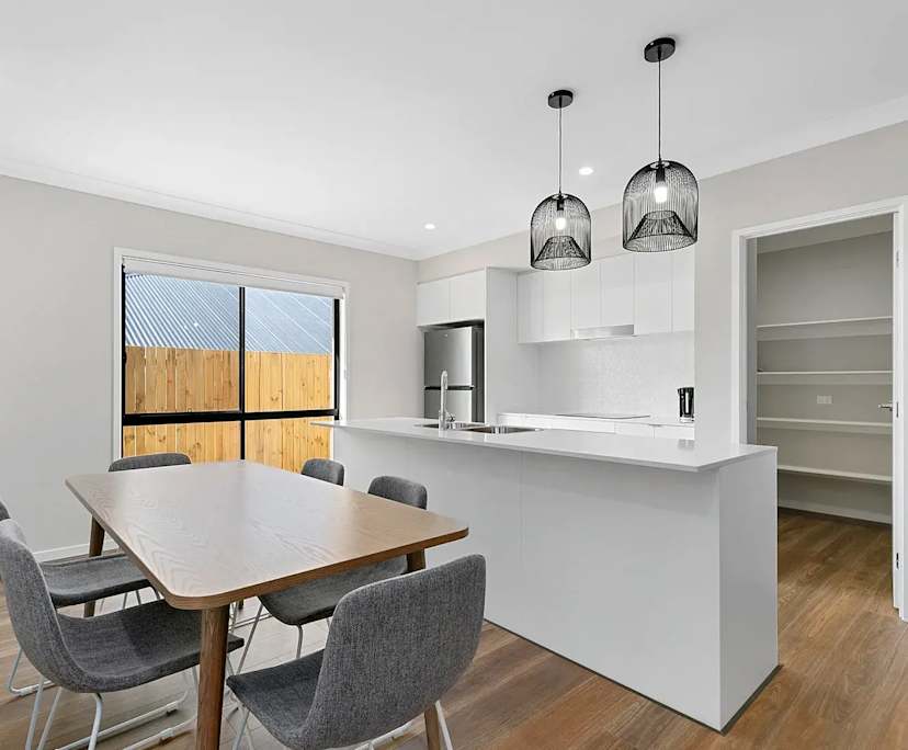 $310, Share-house, 3 bathrooms, Holmview QLD 4207