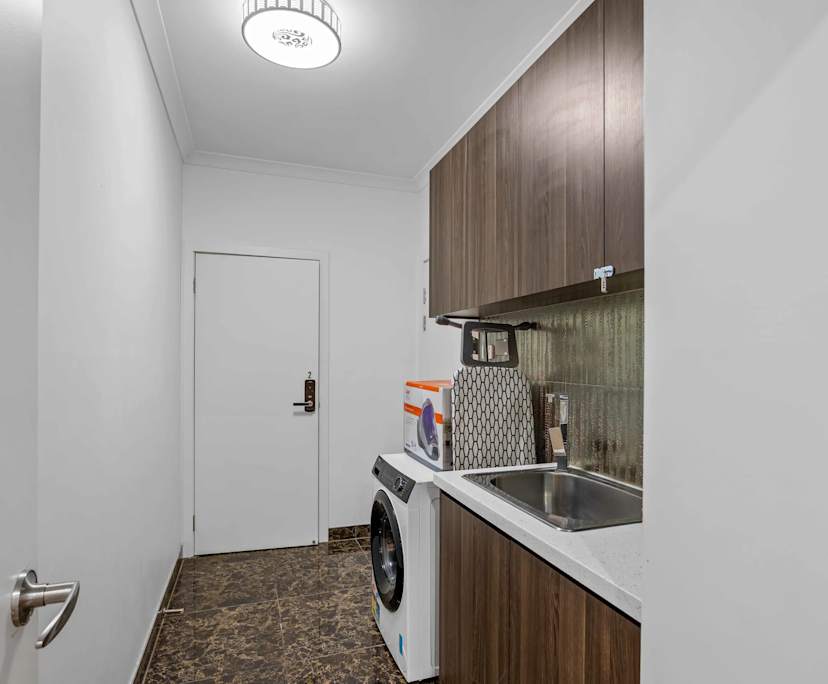 $300, Share-house, 6 bathrooms, Craigieburn VIC 3064