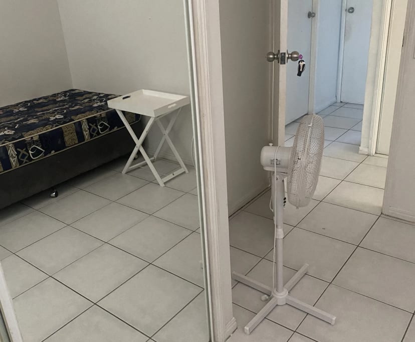 $330, Share-house, 4 bathrooms, Labrador QLD 4215