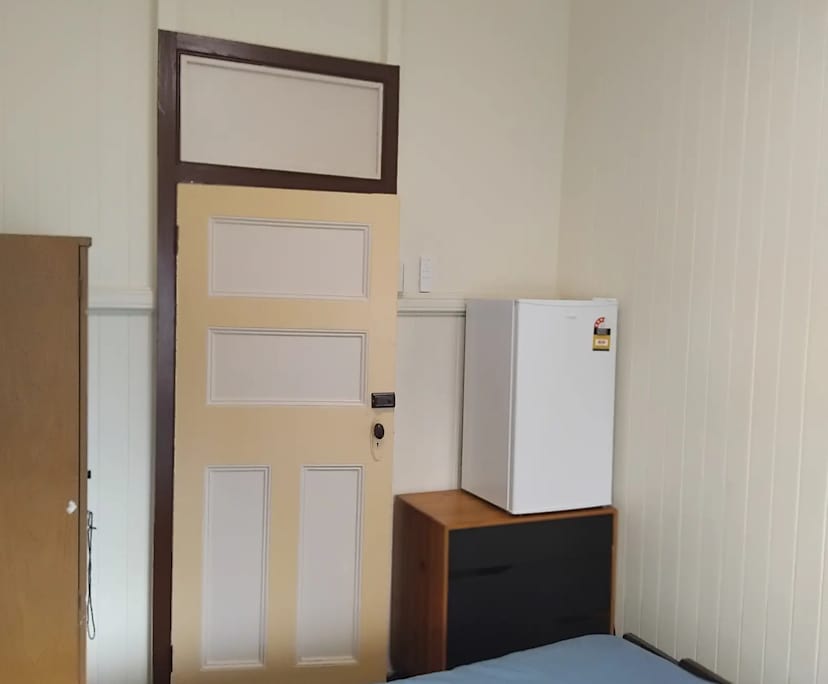 $310, Share-house, 3 bathrooms, Manly QLD 4179