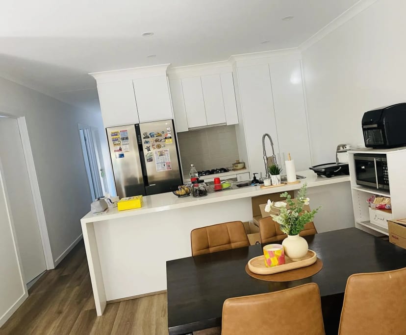 $230, Share-house, 3 bathrooms, Kings Park VIC 3021