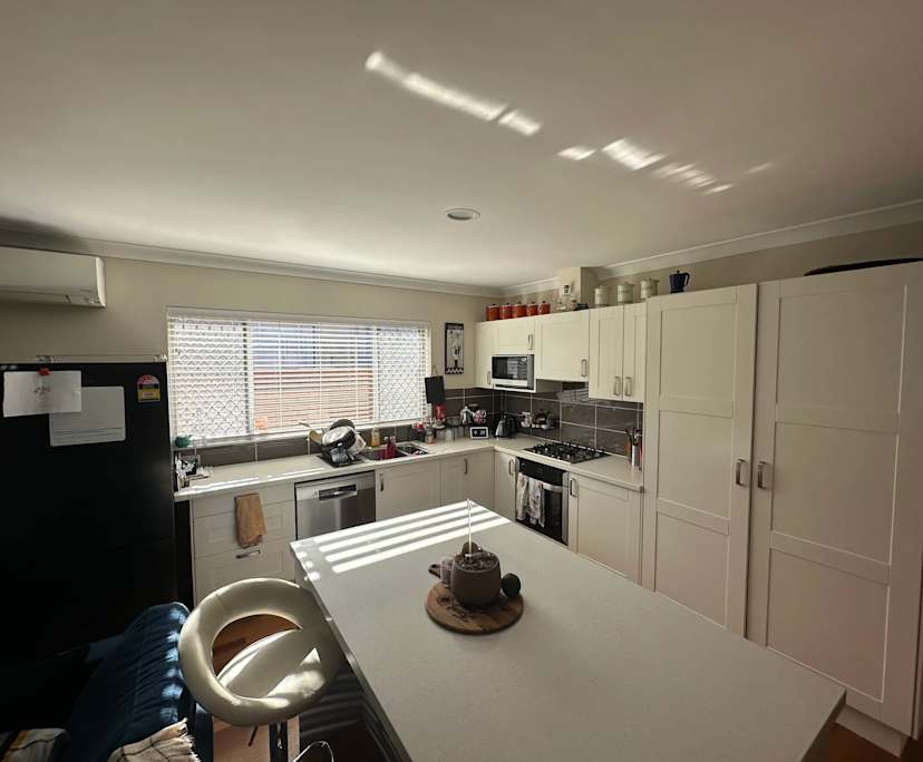 $350, Share-house, 3 bathrooms, Victoria Park WA 6100