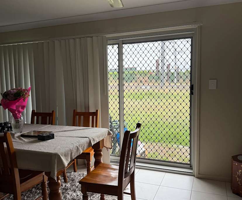 $285, Share-house, 3 bathrooms, Redbank QLD 4301