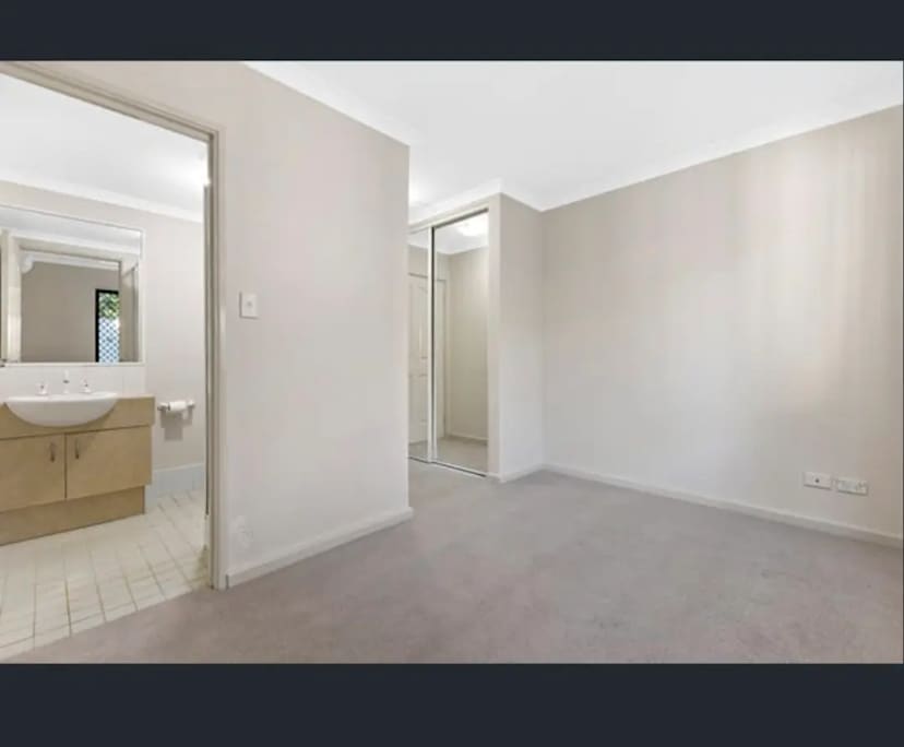 $350, Flatshare, 2 bathrooms, North Perth WA 6006