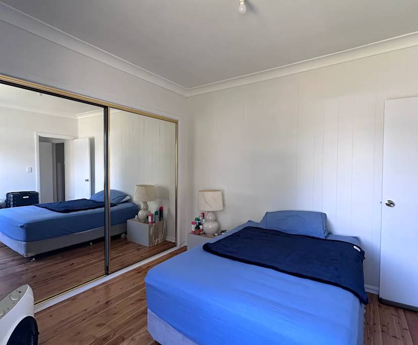 Room in a share house