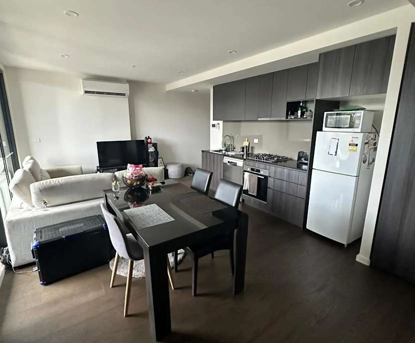 Furnished room in a flatshare