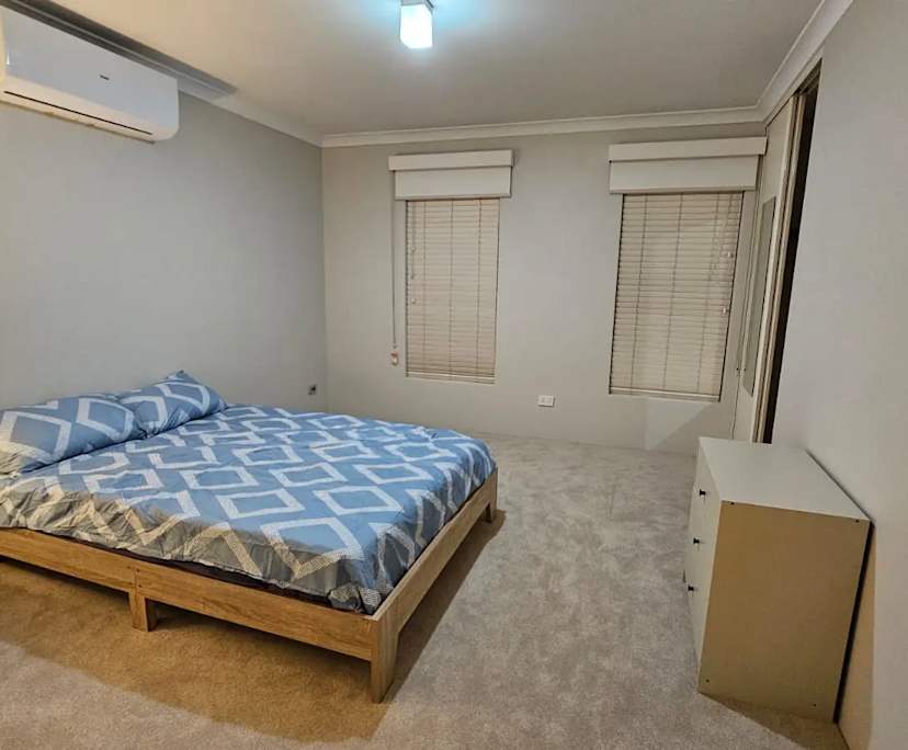 $350, Share-house, 4 bathrooms, Rivervale WA 6103