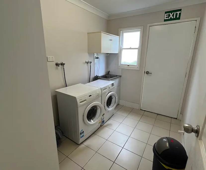 $350, Share-house, 6 bathrooms, Auchenflower QLD 4066