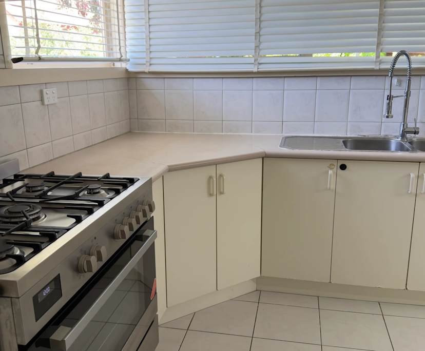 Room in a share house