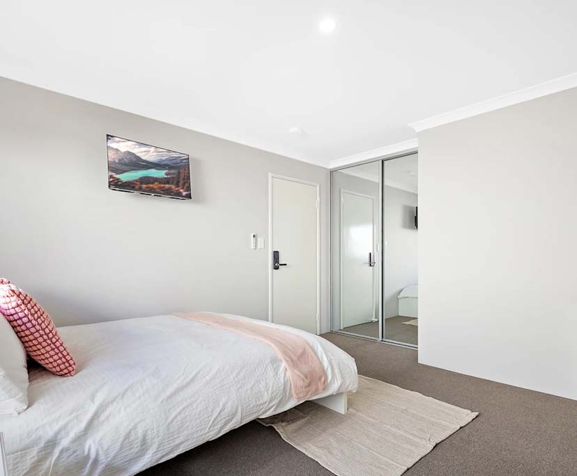 $330, Share-house, 5 bathrooms, Two Rocks WA 6037