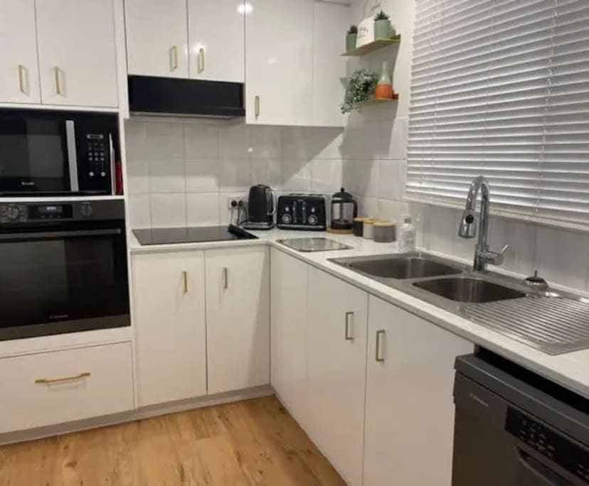 $485-550, Flatshare, 3 rooms, Cannonvale QLD 4802, Cannonvale QLD 4802