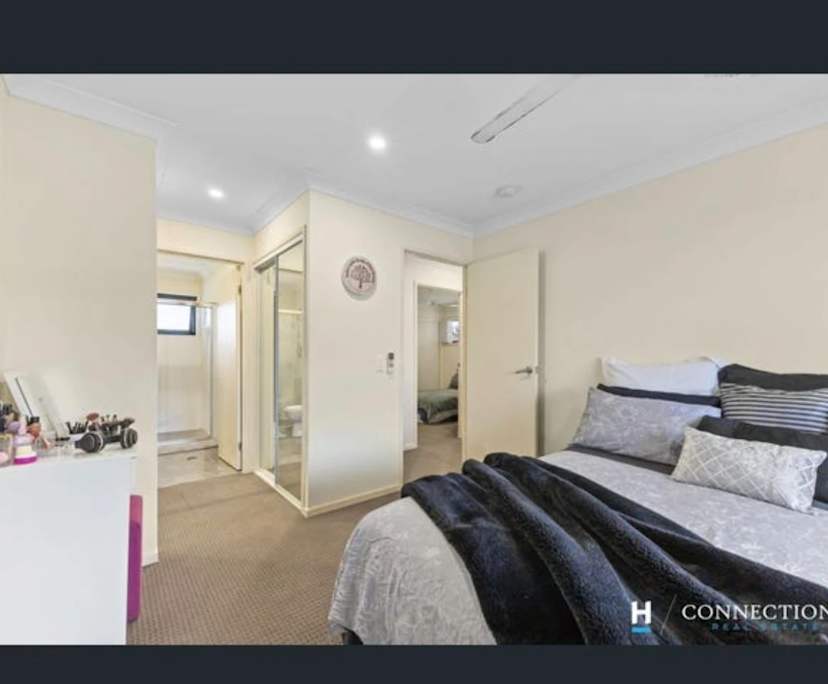 $350, Whole-property, 3 bathrooms, Kallangur QLD 4503