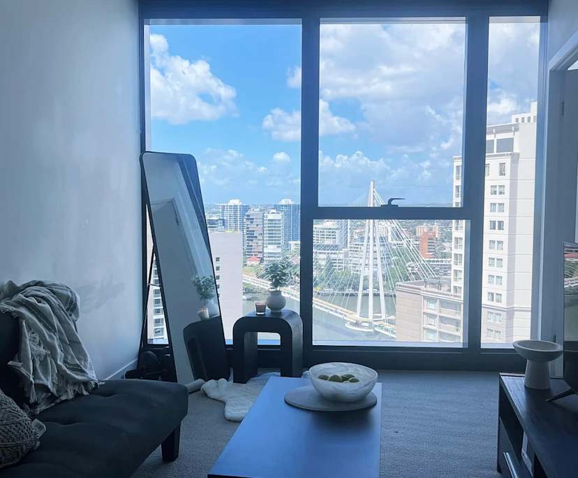Furnished room in a flatshare