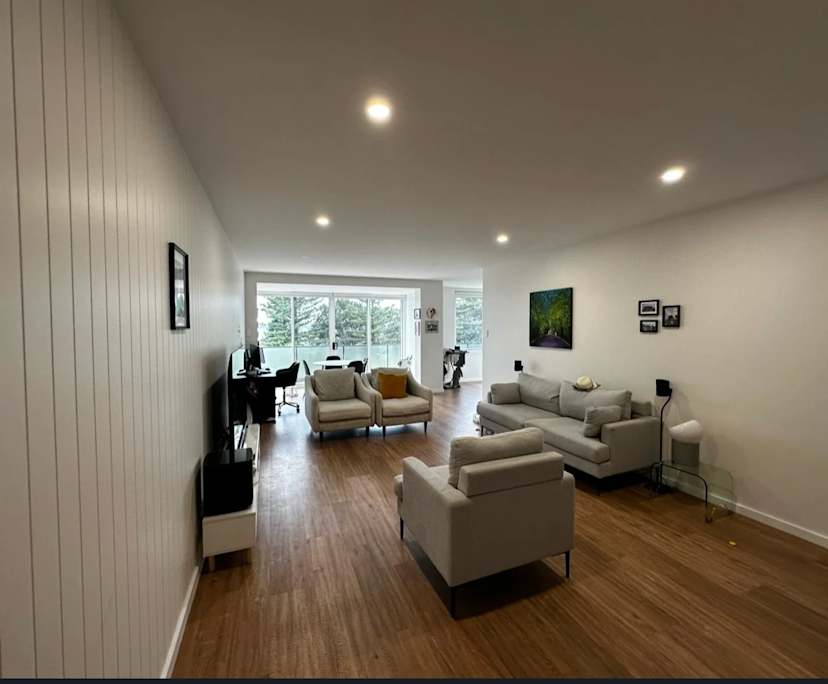 Furnished room in a flatshare