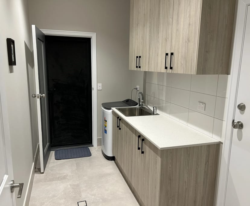 $390, Share-house, 4 bathrooms, Highgate Hill QLD 4101