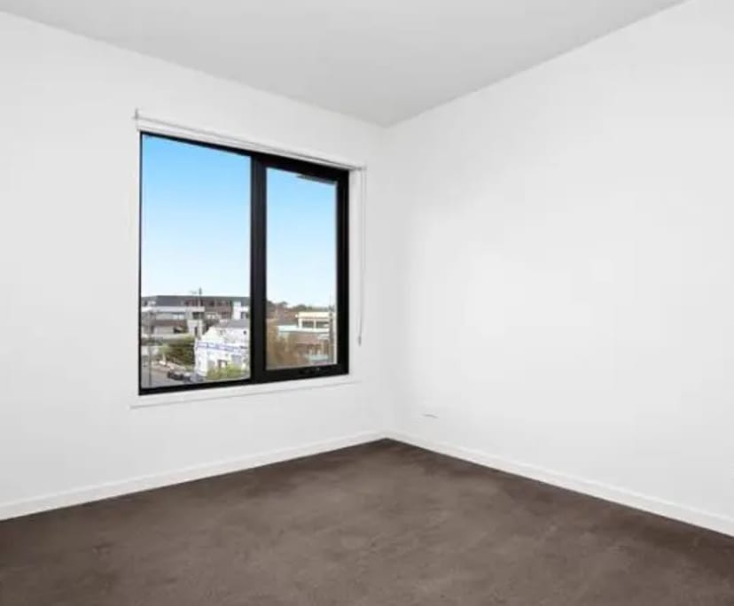 Unfurnished room in a flatshare