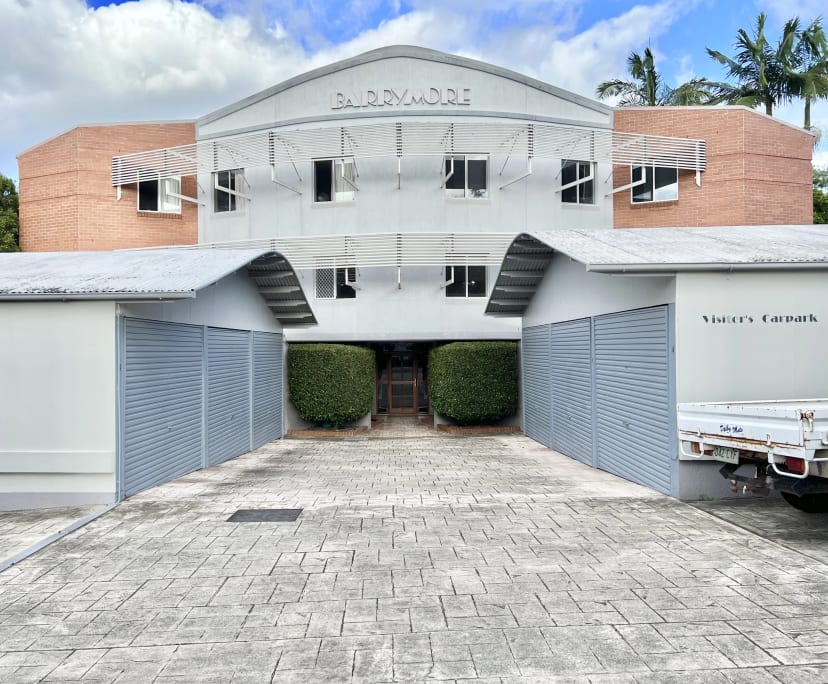 $390, Flatshare, 2 bathrooms, Saint Lucia QLD 4067