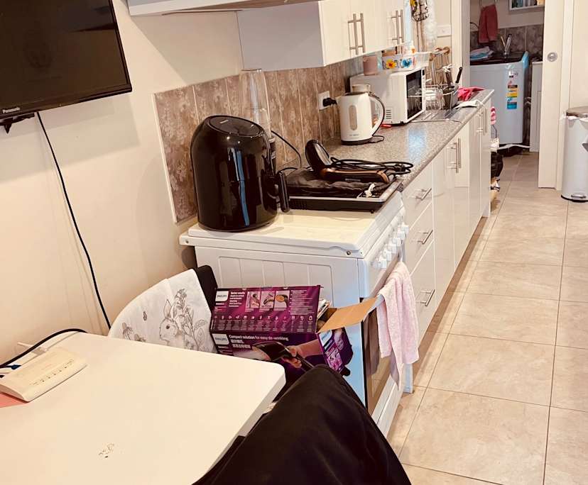 Furnished room studio flat for rent