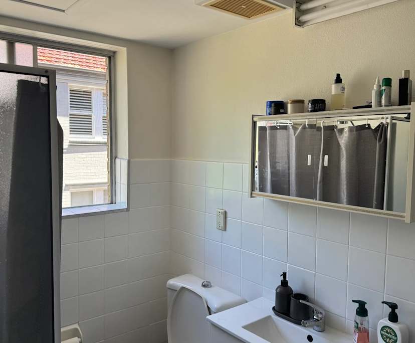 $375, Flatshare, 2 bathrooms, North Sydney NSW 2060