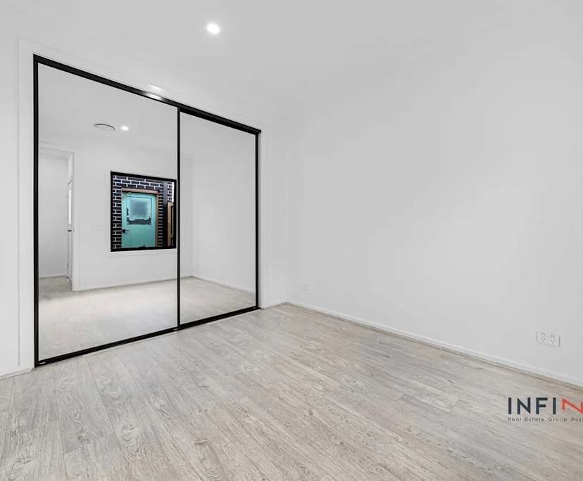 Unfurnished room in a share house