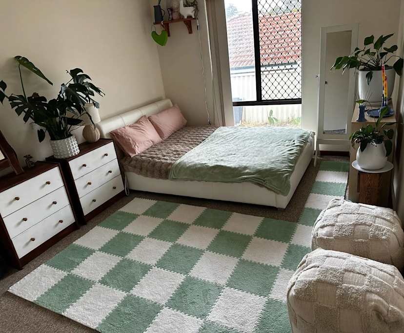 Room in a share house