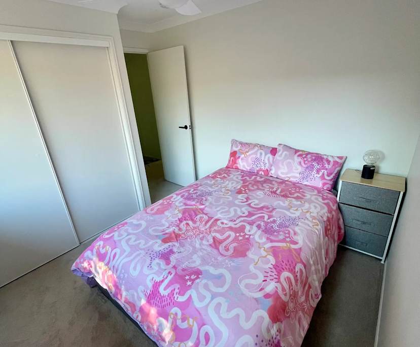 $300, Share-house, 3 bathrooms, Currumbin Waters QLD 4223