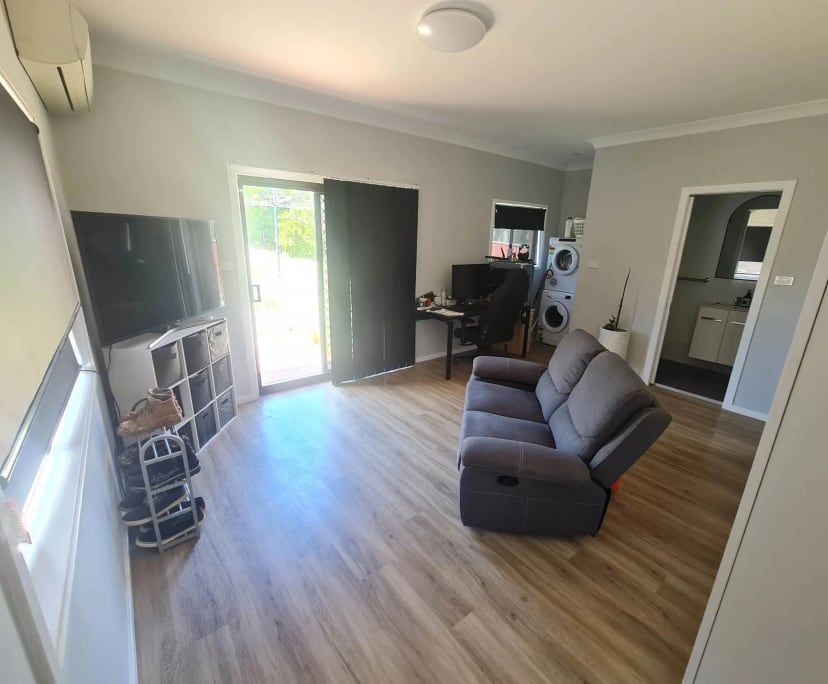 Granny Flat for Rent in North Tamworth, NSW 250,