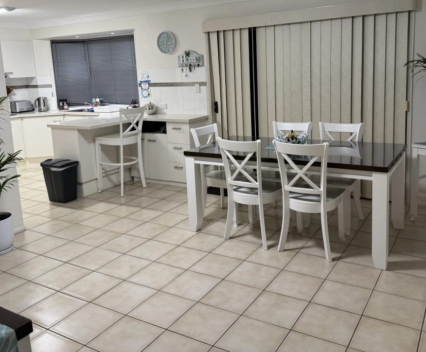 $320, Share-house, 3 bathrooms, Burleigh Waters QLD 4220