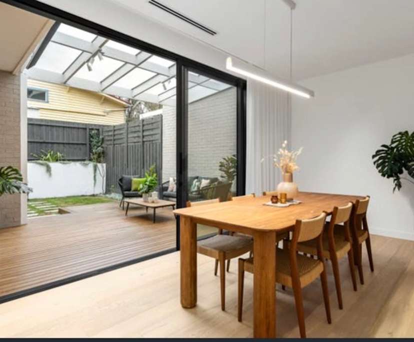 $350, Homestay, 4 bathrooms, Surrey Hills VIC 3127