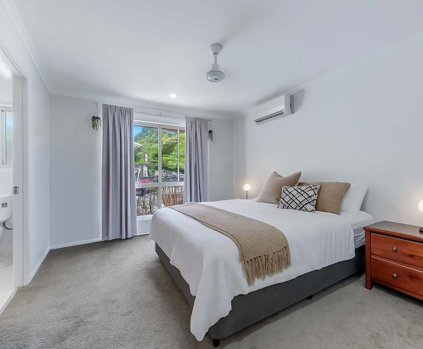 $395, Share-house, 3 bathrooms, Jubilee Pocket QLD 4802