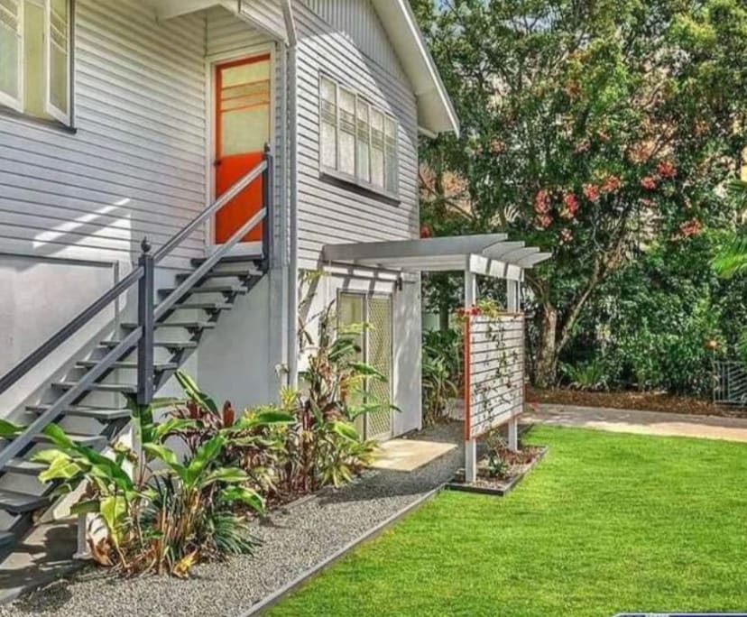 Granny Flat for Rent in Bungalow, Cairns 350, Fle...