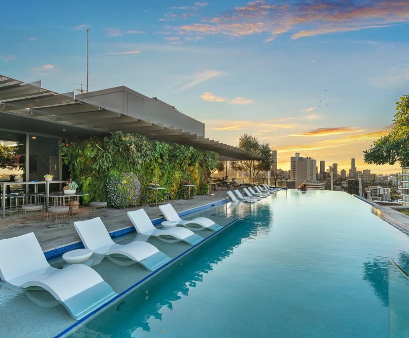 $900, Whole-property, 2 bathrooms, Woolloongabba QLD 4102