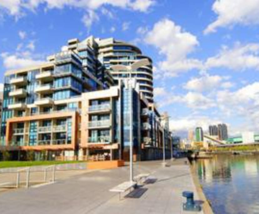 $620, Whole-property, 2 bathrooms, Docklands VIC 3008