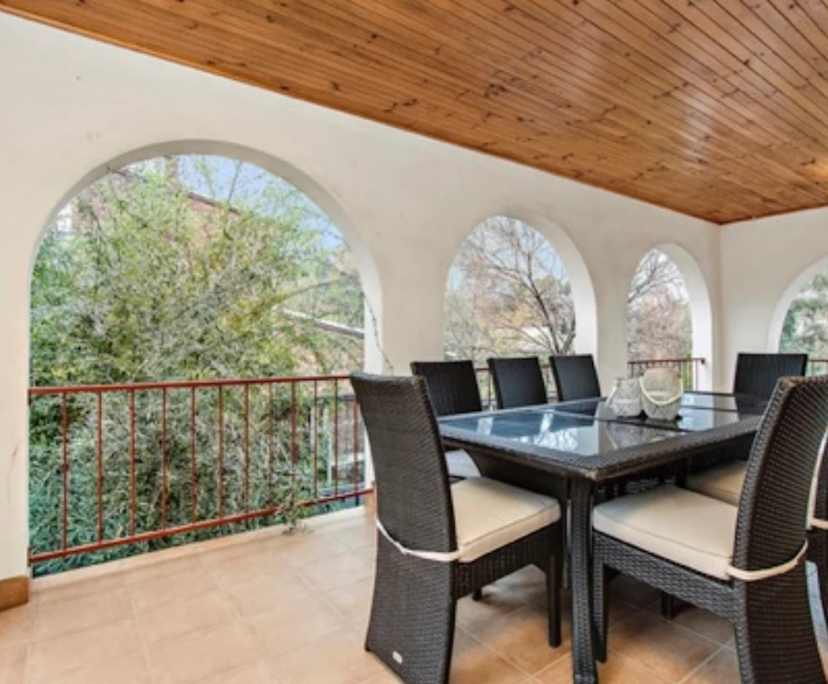 Unfurnished room with own bathroom