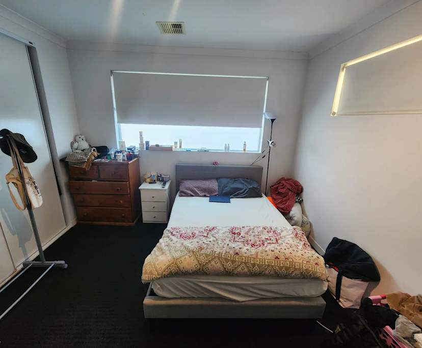 Unfurnished room in a share house