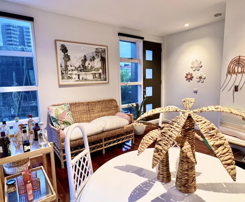 Furnished room in a flatshare